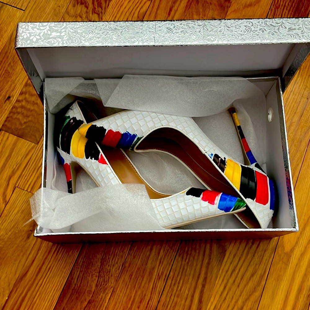 Women colorful pumps